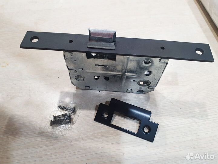 Защелки межкомнатные, новые