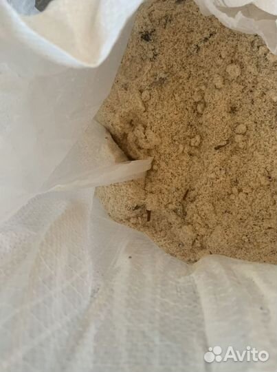 Опилки в мешках