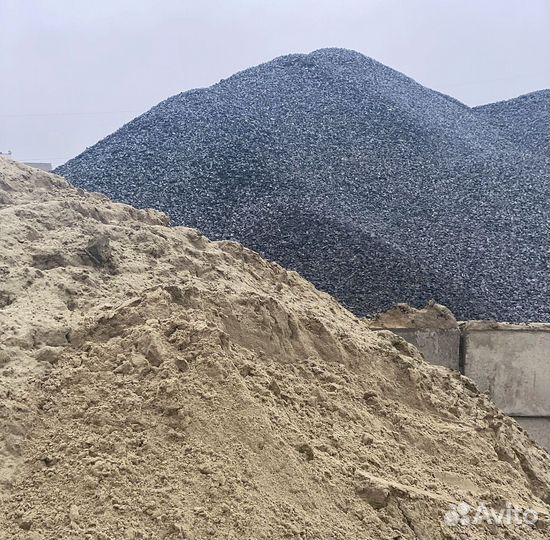 Песок строительный в наличии с доставкой