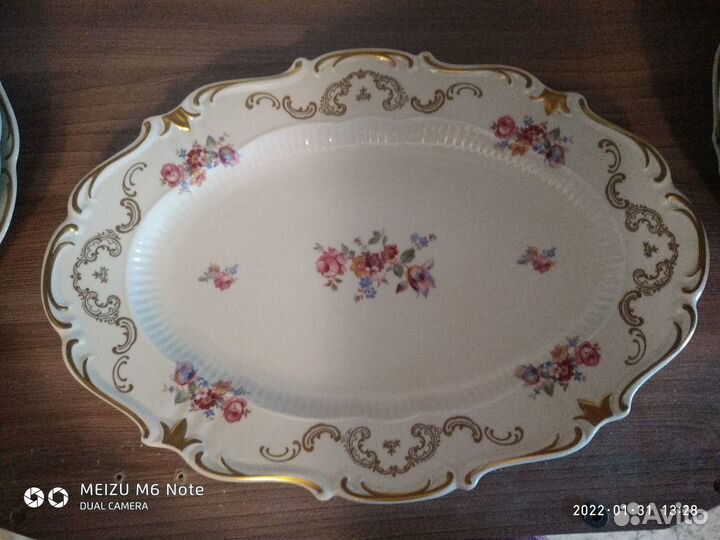 Набор столовой посуды - антиквариат