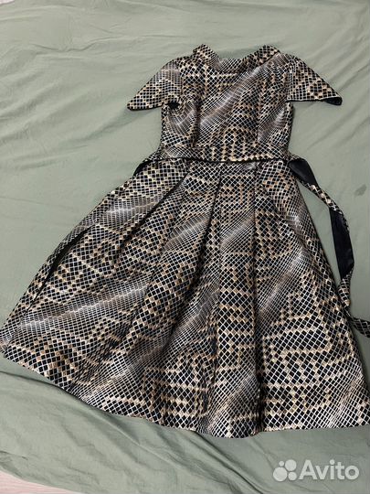 Платье на новый год вечернее 46 золотистое