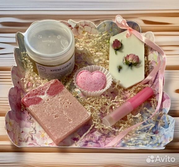 Подарочный бокс