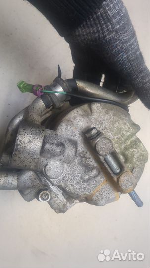 Компрессор кондиционера Volkswagen Passat 5