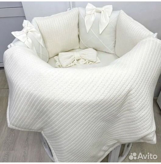 Комплекты, конверты на выписку для новорожденных