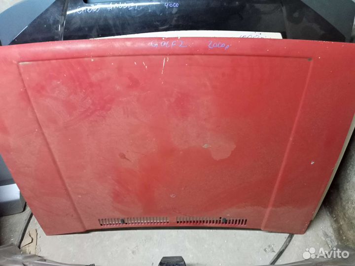 Капот Volkswagen Golf 2