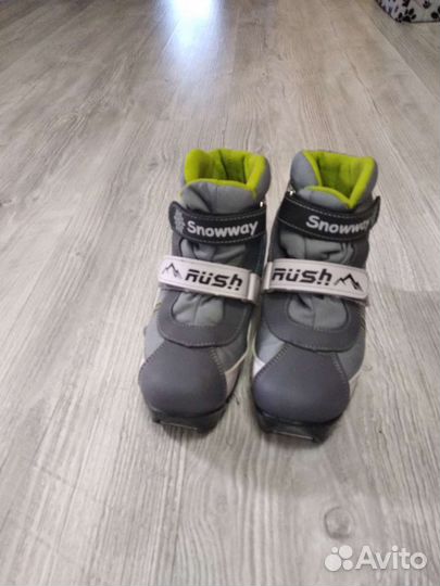 Лыжные ботинки детские