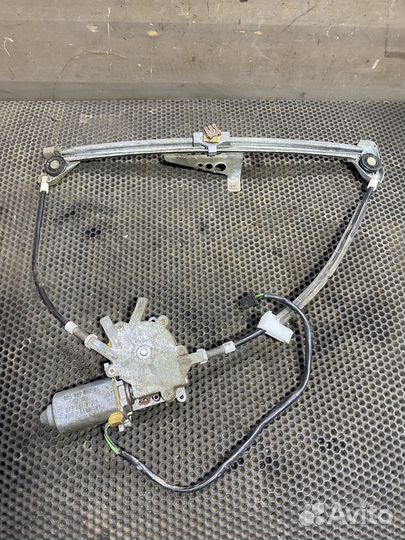 Стеклоподъемник передний правый Ауди 80 B4 Audi