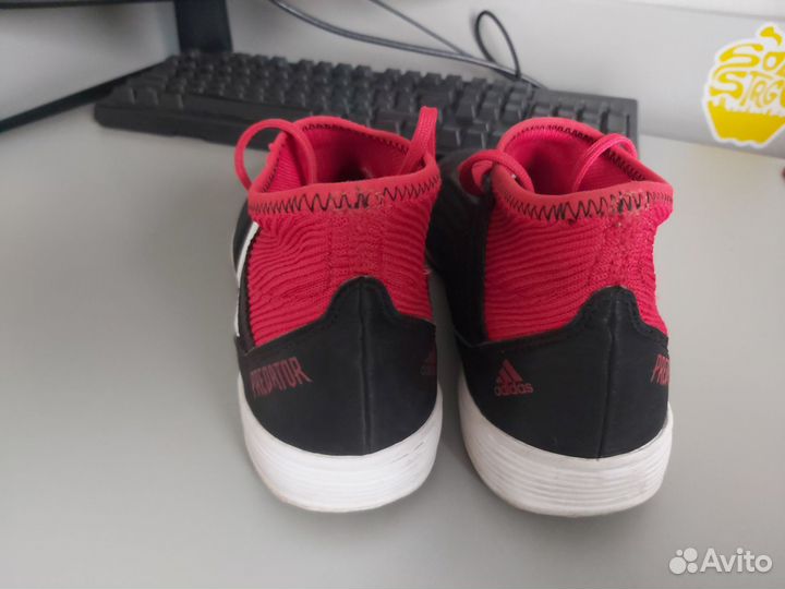 Футбольные бутсы adidas predator 7.5 us