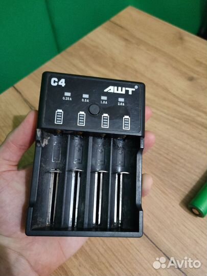 Зарядное устройство AWT Батарейки 18650