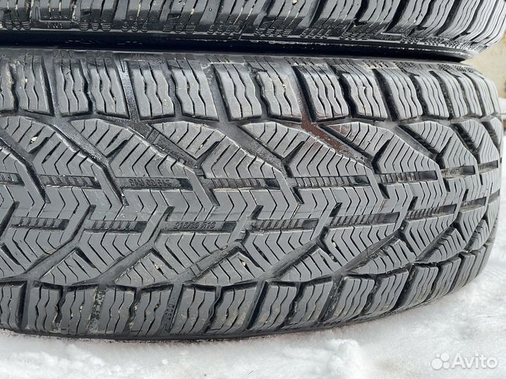 Kormoran Snow 215/60 R16 99H