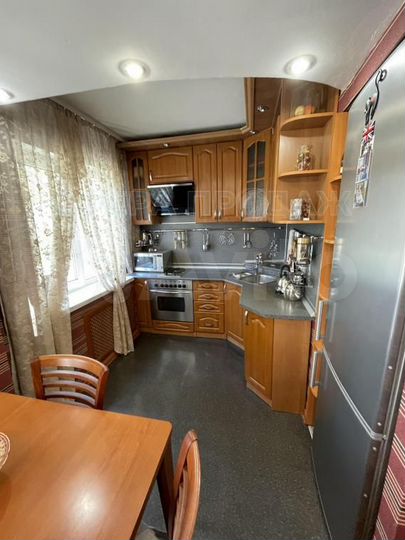 4-к. квартира, 64,7 м², 2/5 эт.