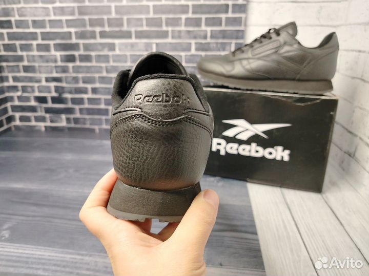 Кожаные кроссовки Reebok 40