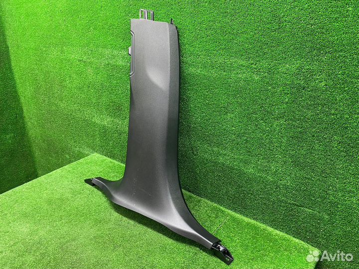 Облицовка центральной стойки левая BMW X5 G05 X7 G