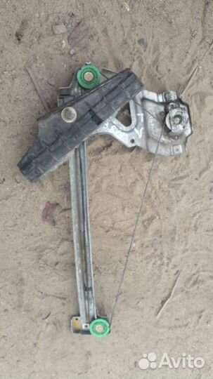 Стеклоподъемник задний правый левый Audi 80