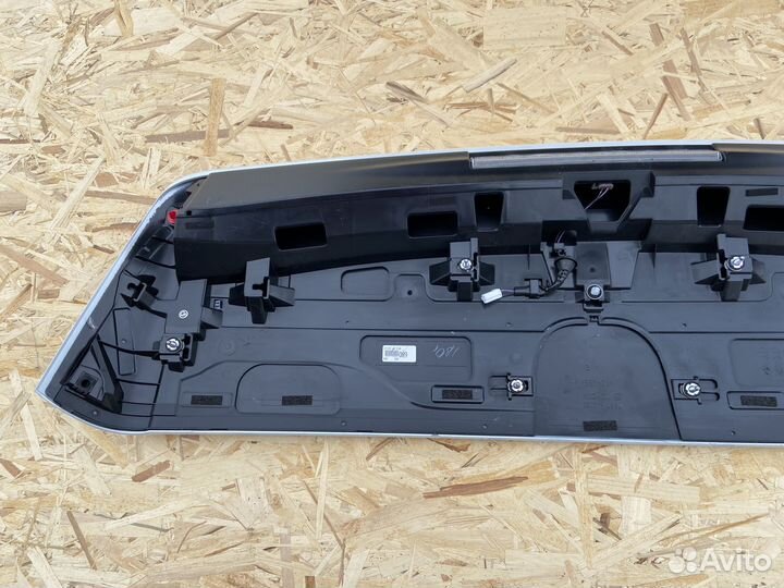 Спойлер крышки багажника Toyota Rav4 50 Перламутр