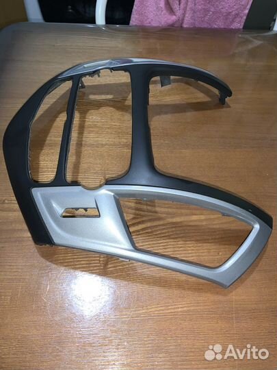 Рамка магнитолы Chevrolet Cruze