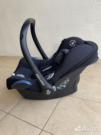 Автокресло Maxi-Cosi Cabriofix Essential black