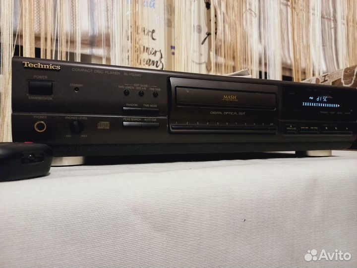 CD проигрыватель. Technics SL-PG590
