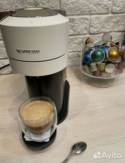 Капсульная кофемашина nespresso новая
