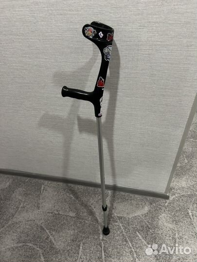 Подлокотный костыль