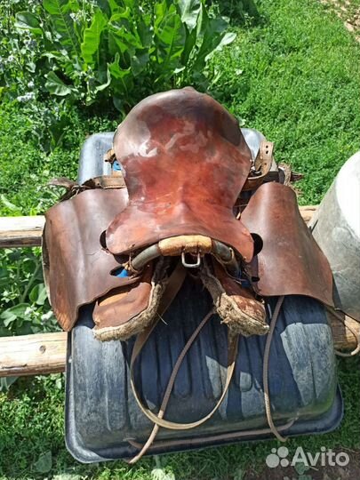 Седло для лошади