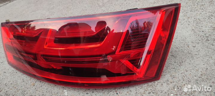 Светодиодный задний правый фонарь Audi Q7 4m