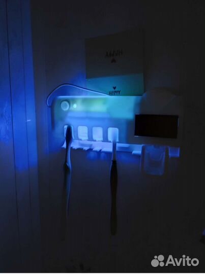 Держатель для зубных щеток