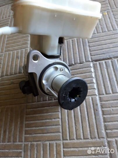 Главный тормозной цилиндр Porsche cayenne 958