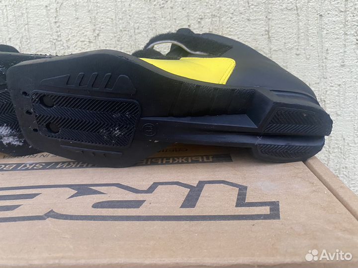 Лыжные ботинки детские 33 размер