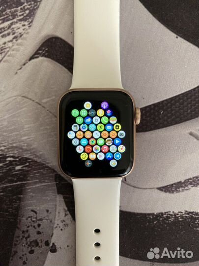 Часы apple watch 4 40 mm