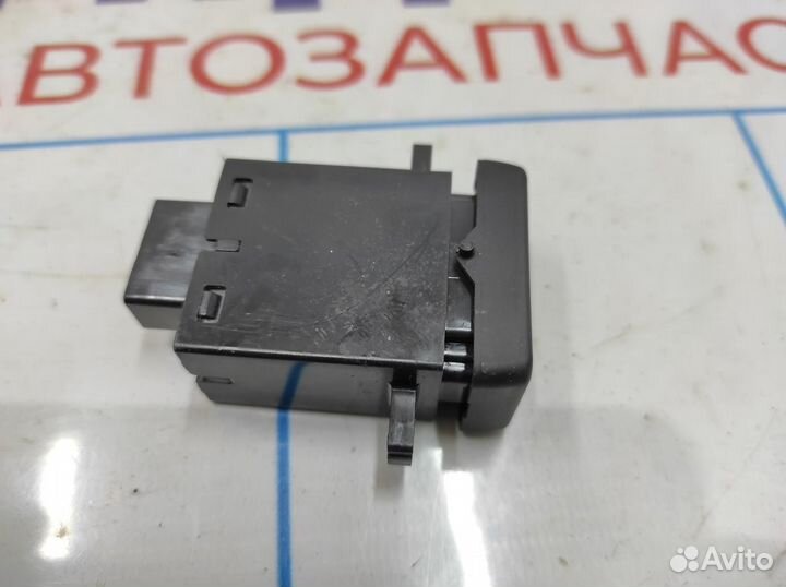 Кнопка обогрева сидений правая Honda Accord 8 35600TL0003