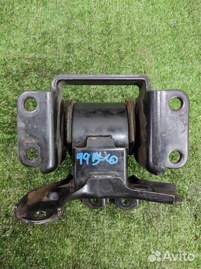 Опора (подушка) двигателя левая Hyundai Tucson (J