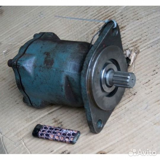 Насос шестереный запчасть манипулятор кму sgp2a32l