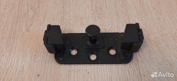 Замок крышки багажника BMW 3-Series 320I E90