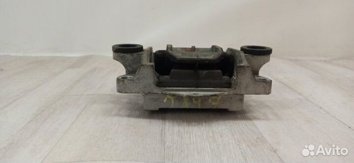 Опора (подушка) передняя левая Ford Mondeo