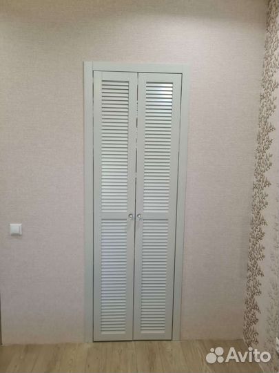 Жалюзийные двери в гардеробную