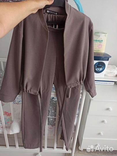 Костюм классический женский 42 44