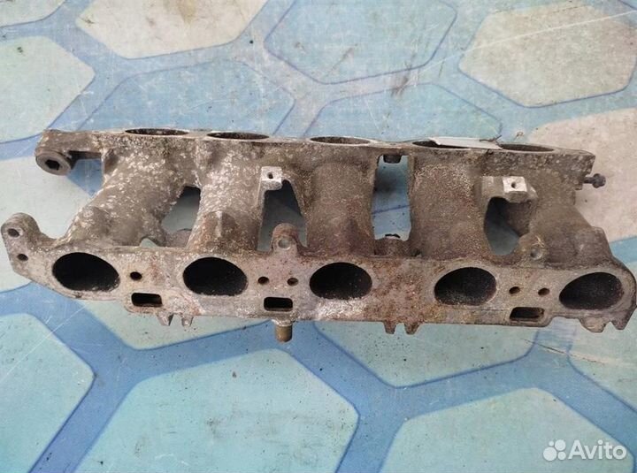 Коллектор впускной 30850092