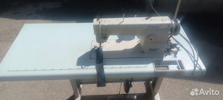 Промышленная швейная машина typical