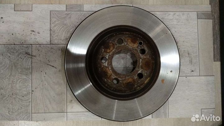 На Мерседес диски тормозные и колодки