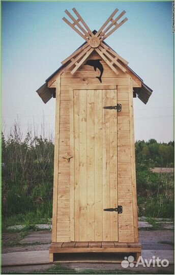 Уличный туалет с декором омф 781