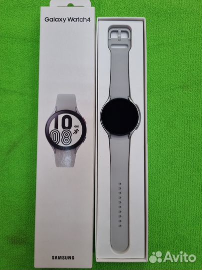 Смарт-часы Samsung Galaxy Watch4 44mm