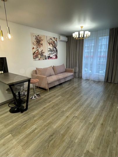 2-к. квартира, 37 м², 3/25 эт.