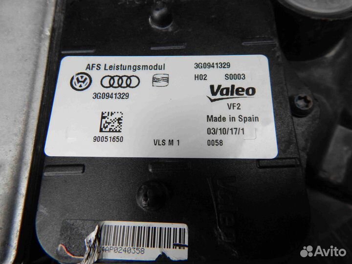 Фара правая Volkswagen Passat B8 (2014-2020)