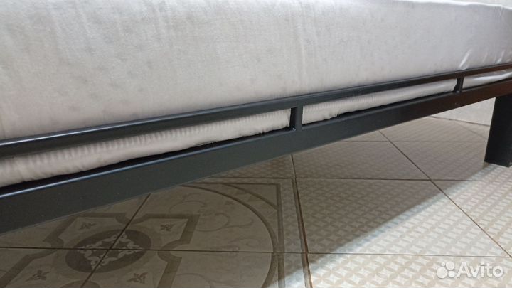 Кровать в стиле лофт