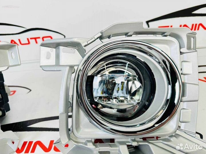 Противотуманные фары Toyota land cruiser 200