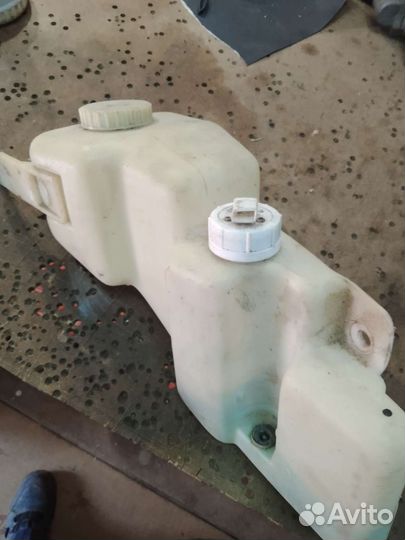 Бачок омывателя ваз 2110