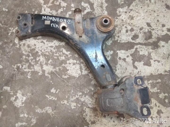 Рычаг передний левый на Форд Мондео 2012 год