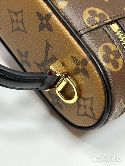 Сумка Vanity Chain Pouch louis vuitton