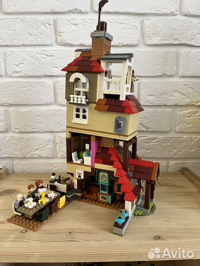 Коробка лего